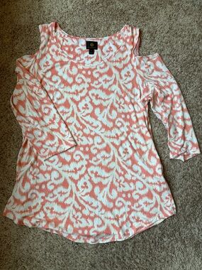 JM Collection Coral and White Cold-Shoulder Printed Top
